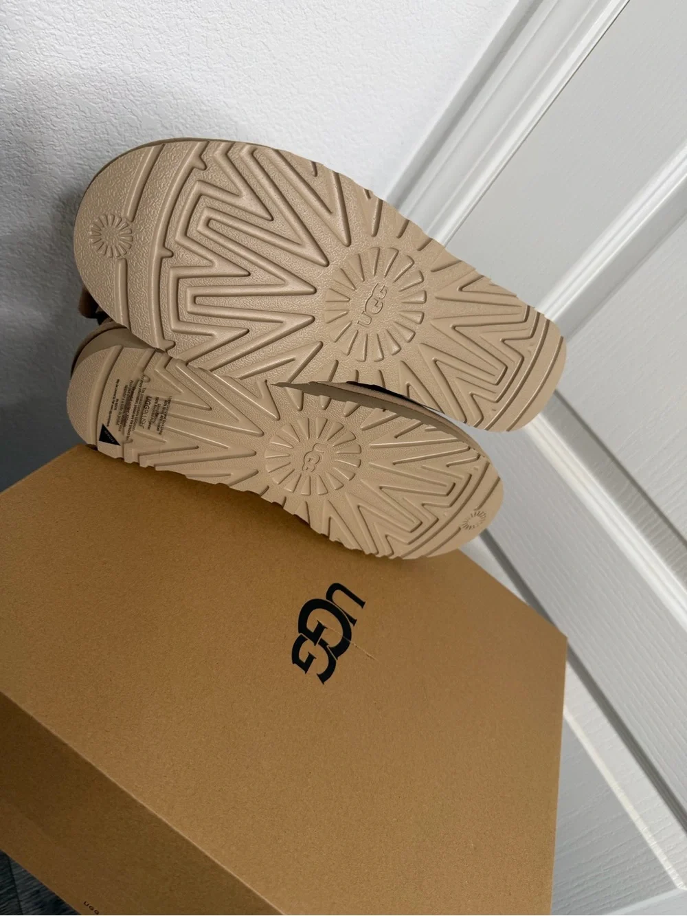 UGG Classic Mini Bow